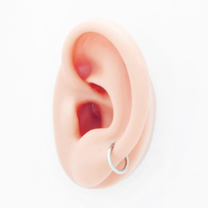 Кольцо сегментное 1,2 мм кликер с опалом. Титан. HSEGTAS017