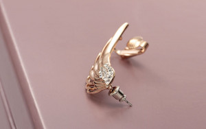 Кафф Крыло со стразами. EC30907