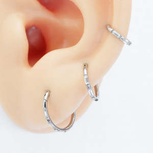 Кольцо сегментное 1,2 мм кликер. Цирконы. HSEGZ01